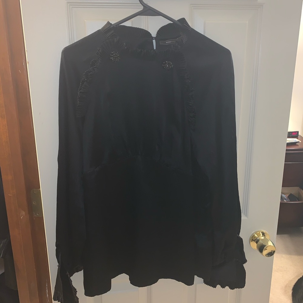 Black silky blouse. Size Large
